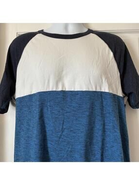 Men's American Eagle Blue and White Tri-Color Flex Short Sleeve Tshirt - Size L
